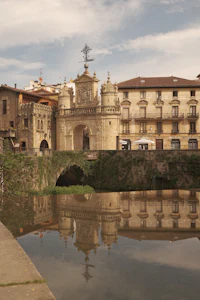 a bridge over a pond