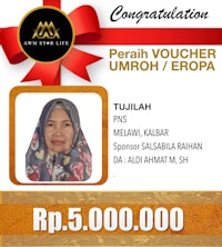 a woman wearing a hijab with the words'perah voucher umroh europea'