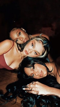 rihanna, taylor swift, and jessica simpson posing for a photo