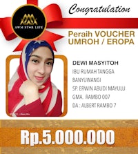 a woman wearing a hijab with the words'perah voucher umroh eropa'