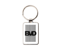 a key chain with the word bd on it