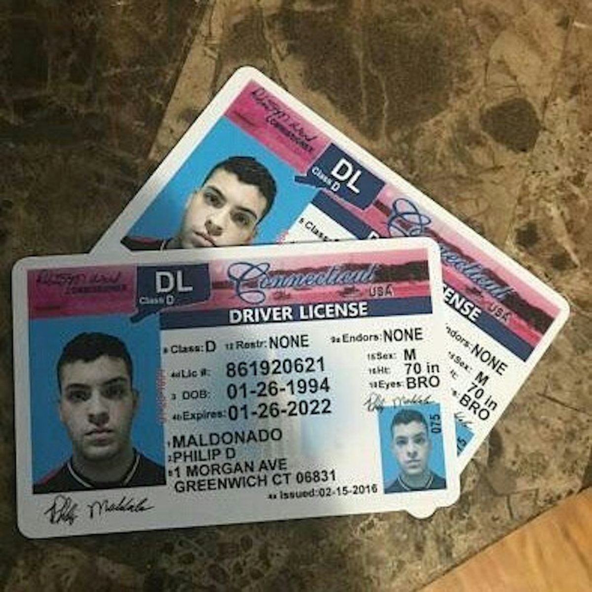 Scannable Fake IDs,Passports and Drivers licensees Scannable real
