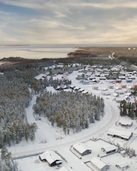 Haukiputaalainen valokuvaaja Joona Karjalainen