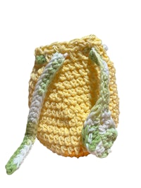 6.5 in x 6.5 in pouch in cotton yarn