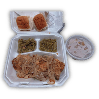 a tray with fried chicken and green beans