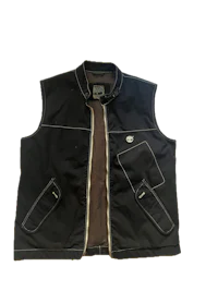 a black vest with a zipper on the front