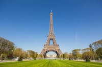 an image of the eiffel tower in paris