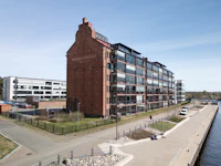Kerrostalo kuvattuna Jokakuvan toimesta Oulussa