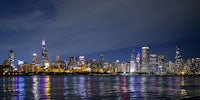 chicago skyline at night