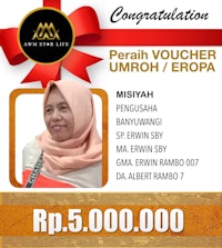a woman wearing a hijab with the words'perah voucher umpoh europea'