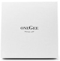 a white box with the word onegee on it