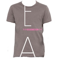 a gray t - shirt with a pink arrow on it