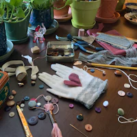 a table with a lot of buttons and buttons on it