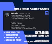 a trade alert message with the words trade alert at 2 pm tuesday
