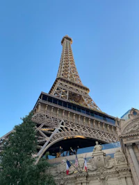 the eiffel tower in las vegas