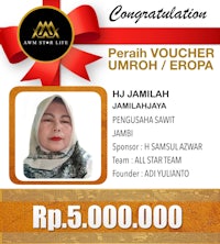 a woman wearing a hijab with the words'perah voucher umpoh europea'