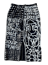 a black and white drawing on a black background