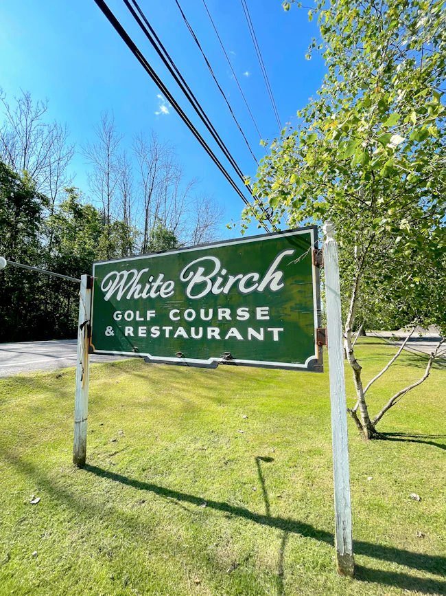 White Birch Golf Course & Restaurant sign