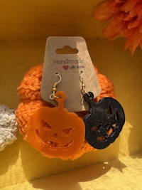 handmade halloween jack o lantern earrings