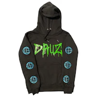 a black hoodie with the word daz on it