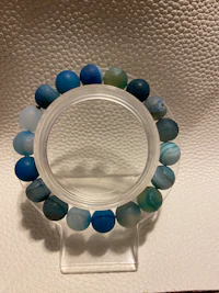 blue agate beaded bracelet