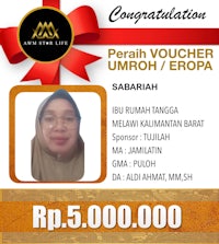 a woman wearing a hijab with the words'perah voucher umpoh europa'