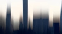 a blurry image of a city skyline