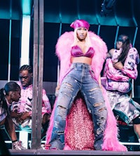 nicki minaj performs at the mtv music awards