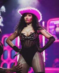 nicki minaj performs at the mtv music awards
